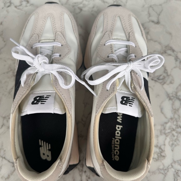 New Balance 327 White, Beige & Black Retro Running Sneakers - Picture 4 of 6